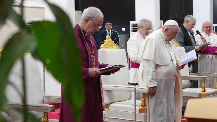 Pope at Ecumenical Prayer in South Sudan: Those who unleash war betray ... Shalat Ghaib dan Do'a Bersama di Kalsel untuk Almarhum Affan Kurniawan